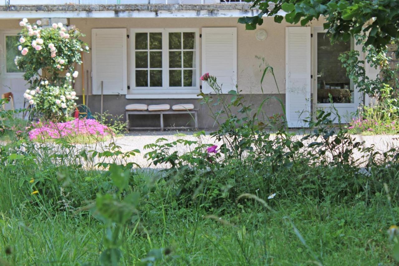 Les Vieux Fourneaux Bed & Breakfast Nantiat Exterior photo